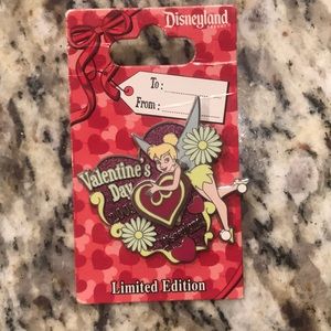 Disneyland Valentines Day 2009 pin 🎊Reduced🎊